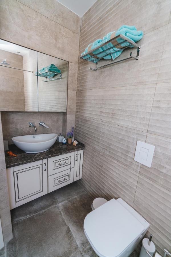 Lux house with outdoor jacuzzi&sea view in Santorini Appartement Emporio  Buitenkant foto