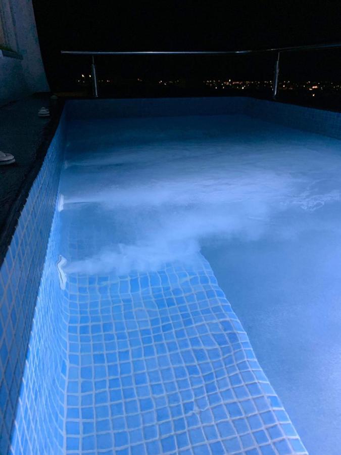 Lux house with outdoor jacuzzi&sea view in Santorini Appartement Emporio  Buitenkant foto